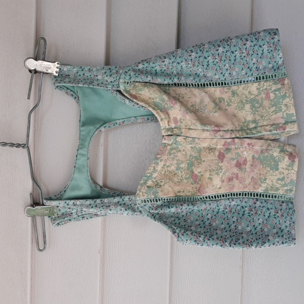 EUC Urban outfitters kimchi blue corset top size small